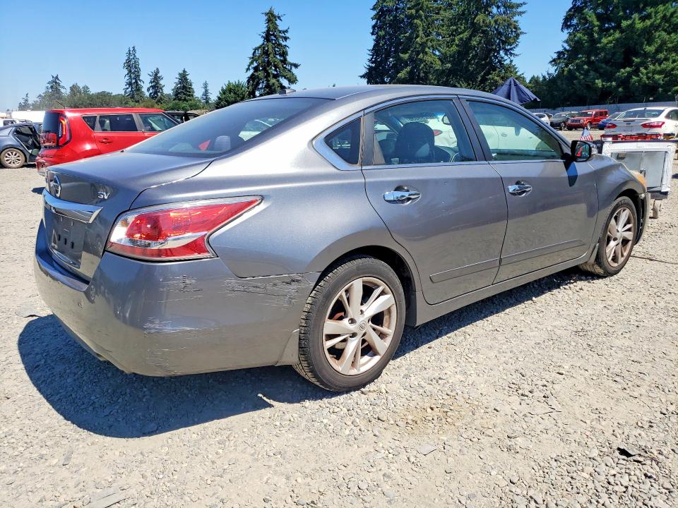 2015 Nissan Altima მანქანა იყიდება აუქციონზე, vin: 1N4AL3AP8FC142957, აუქციონის ნომერი: 62299036