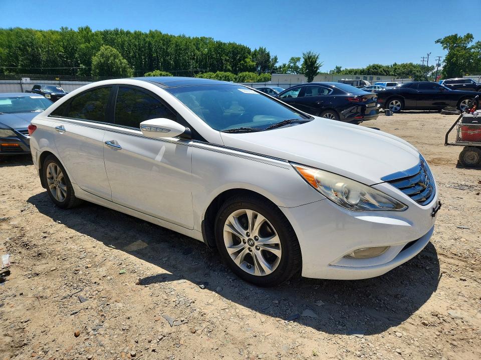 59601626 :رقم المزاد ، 5NPEC4AC8DH577686 vin ، 2013 Hyundai Sonata مزاد بيع