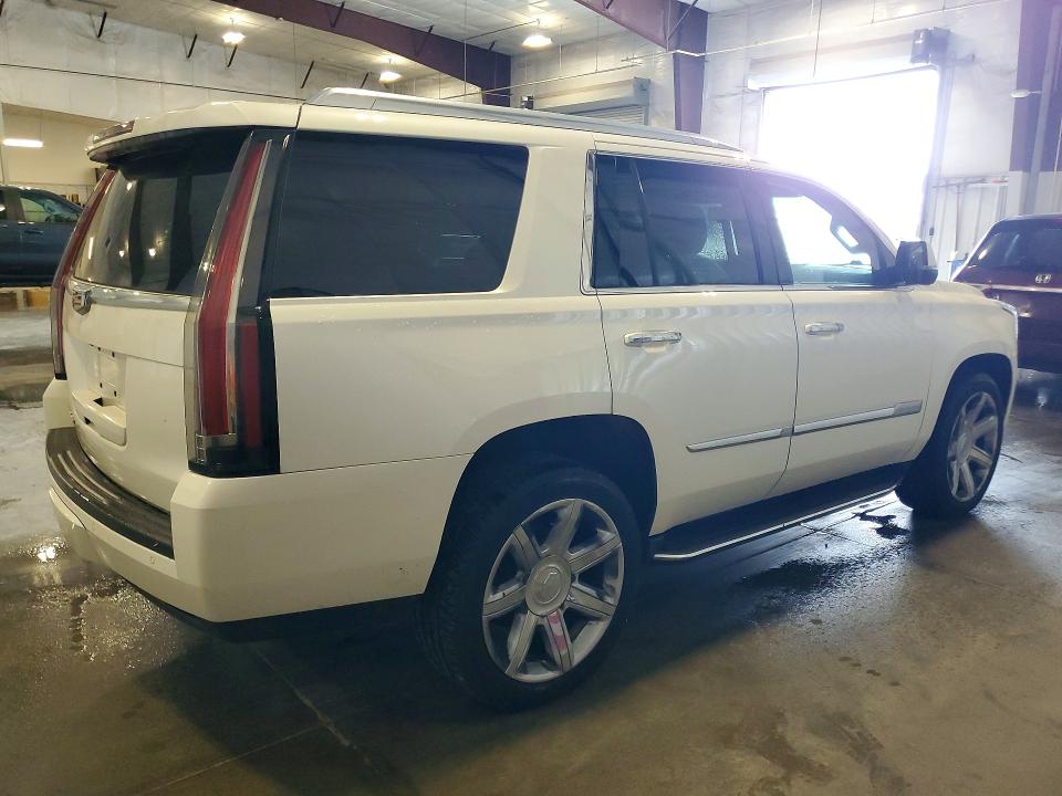 2015 Cadillac Escalade მანქანა იყიდება აუქციონზე, vin: 1GYS4MKJ3FR712284, აუქციონის ნომერი: 60075616
