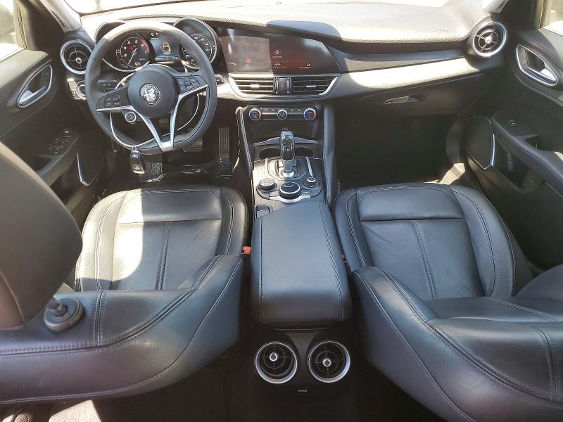 62709066 :رقم المزاد ، ZARFAEBN7J7565003 vin ، 2018 Alfa Romeo Giulia مزاد بيع