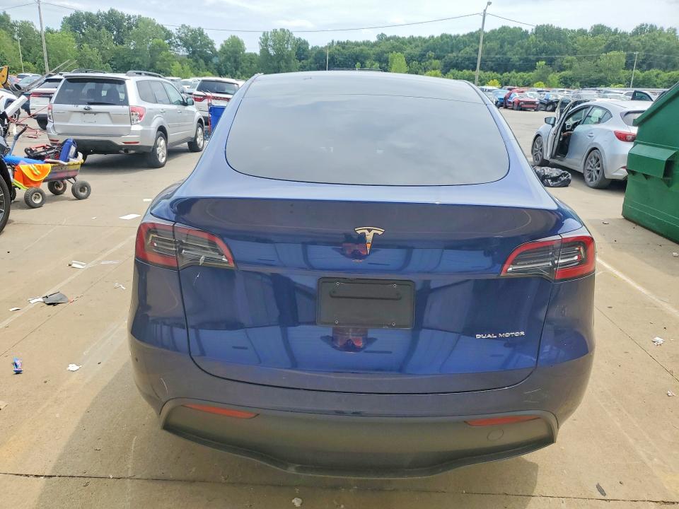 Продаж на аукціоні авто 2024 Tesla Model Y, vin: 7SAYGAEEXRF202774, номер лоту: 63569706
