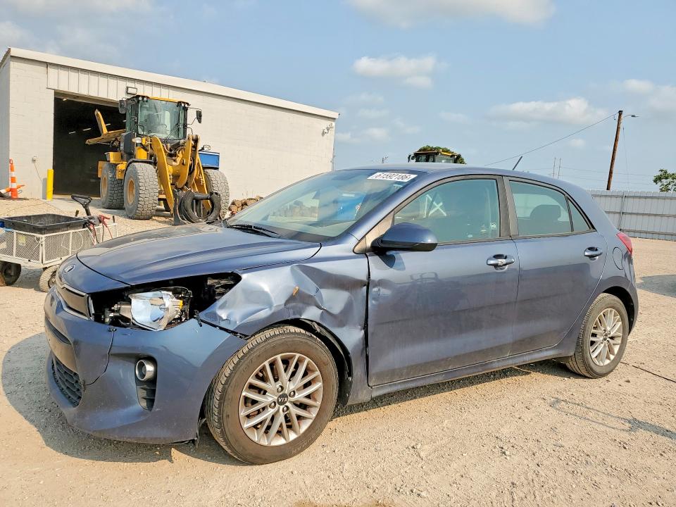 2018 Kia Rio მანქანა იყიდება აუქციონზე, vin: 3KPA35AB1JE064064, აუქციონის ნომერი: 61592186
