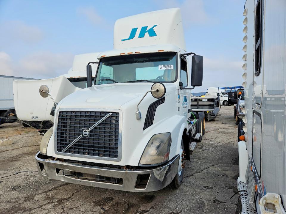 Auction sale of the 2012 Volvo Vn, vin: 4V4NC9EH0CN538452, lot number: 62765786