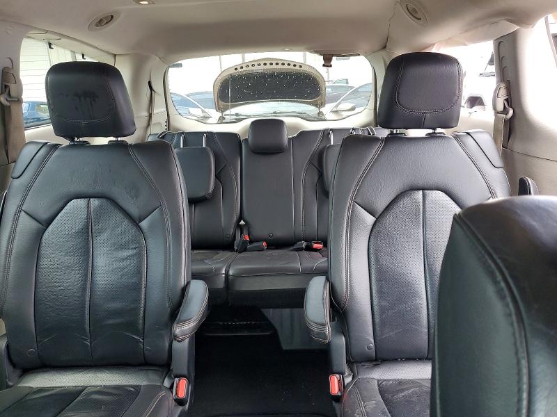 59899586 :رقم المزاد ، 2C4RC1EG2HR614432 vin ، 2017 Chrysler Pacifica مزاد بيع