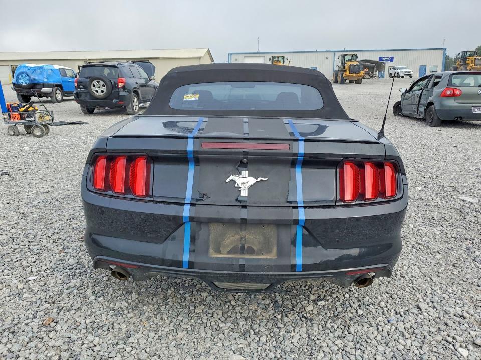 59728986 :رقم المزاد ، 1FATP8EM6F5333128 vin ، 2015 Ford Mustang مزاد بيع