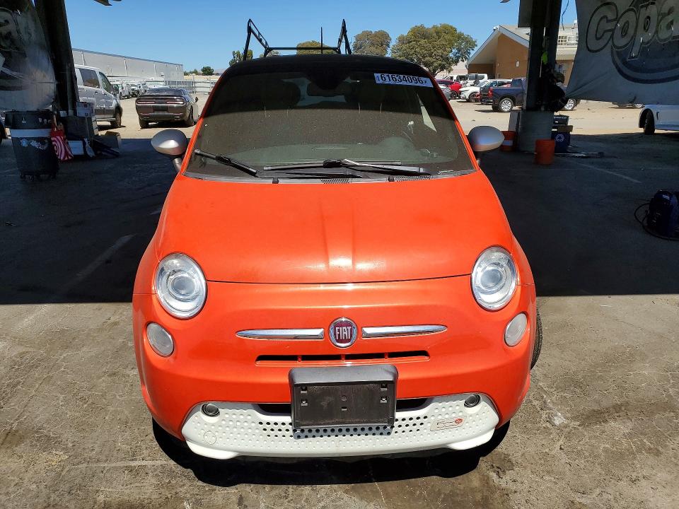 Продажа на аукционе авто 2015 Fiat 500, vin: 3C3CFFGEXFT652916, номер лота: 61634096