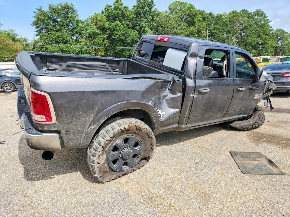 60494246 :رقم المزاد ، 3C6UR5FL2JG216801 vin ، 2018 Ram 2500 مزاد بيع