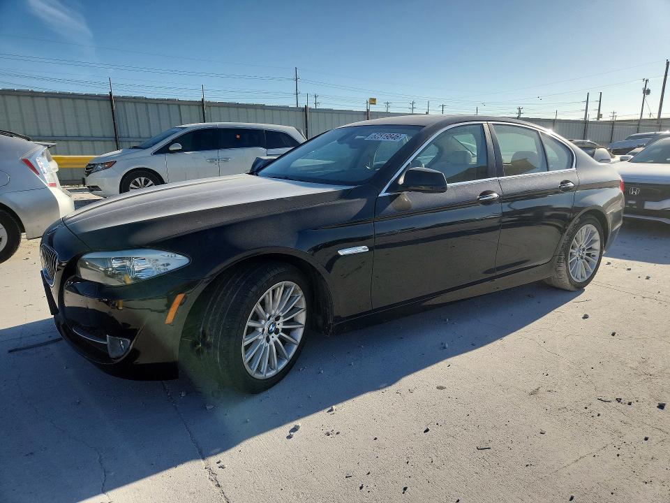 62519846 :رقم المزاد ، WBAFR7C56BC605784 vin ، 2011 Bmw 535 مزاد بيع