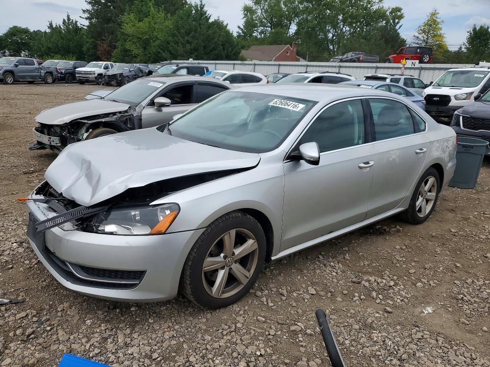 62606416 :رقم المزاد ، 1VWBP7A38CC043653 vin ، 2012 Volkswagen Passat مزاد بيع
