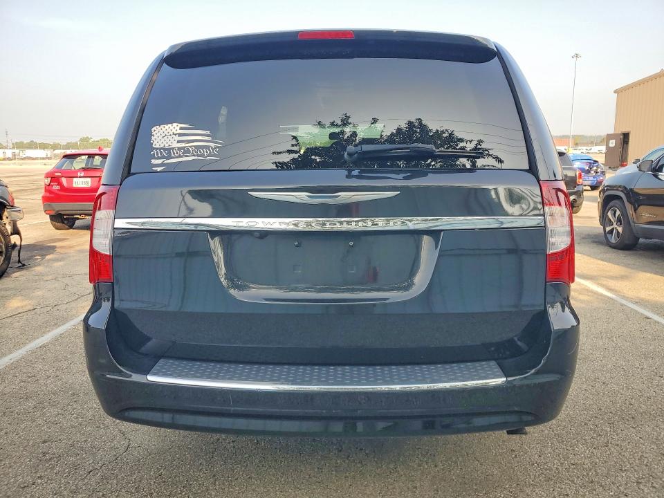 2016 Chrysler Town & Country მანქანა იყიდება აუქციონზე, vin: 2C4RC1BG3GR113097, აუქციონის ნომერი: 61102566