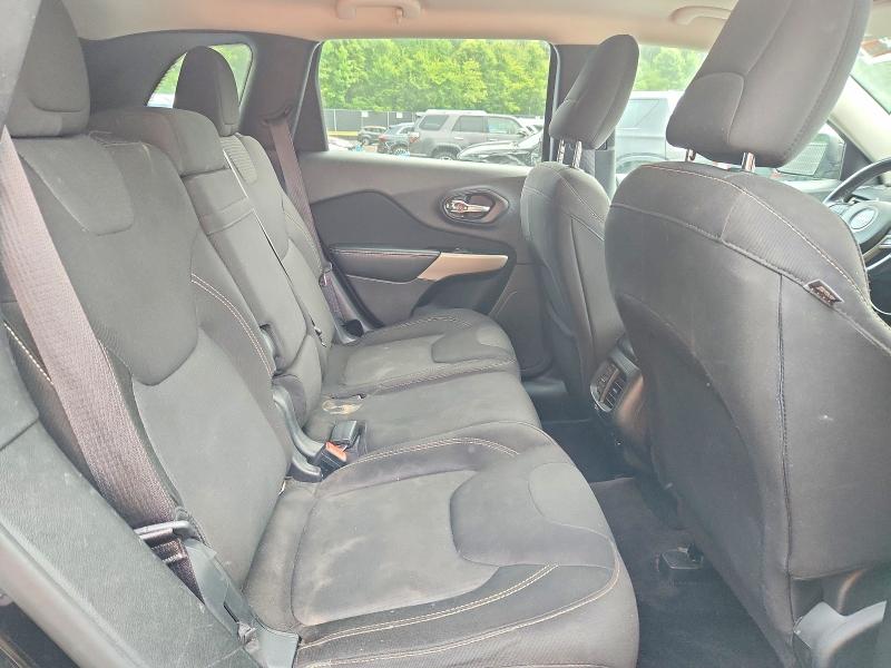 59792936 :رقم المزاد ، 1C4PJMCSXHW663956 vin ، 2017 Jeep Cherokee مزاد بيع