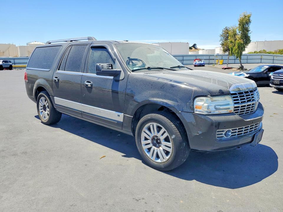 2011 Lincoln Navigator მანქანა იყიდება აუქციონზე, vin: 5LMJJ3J57BEJ00432, აუქციონის ნომერი: 61408436