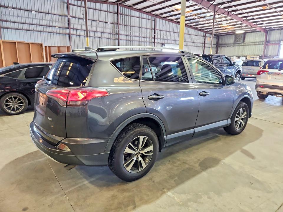 Продаж на аукціоні авто 2017 Toyota Rav4, vin: JTMWFREV1HJ140162, номер лоту: 61247846