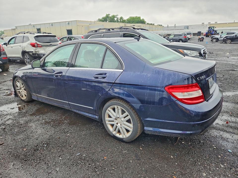 59781846 :رقم المزاد ، WDDGF81X29R084506 vin ، 2009 Mercedes-benz C مزاد بيع