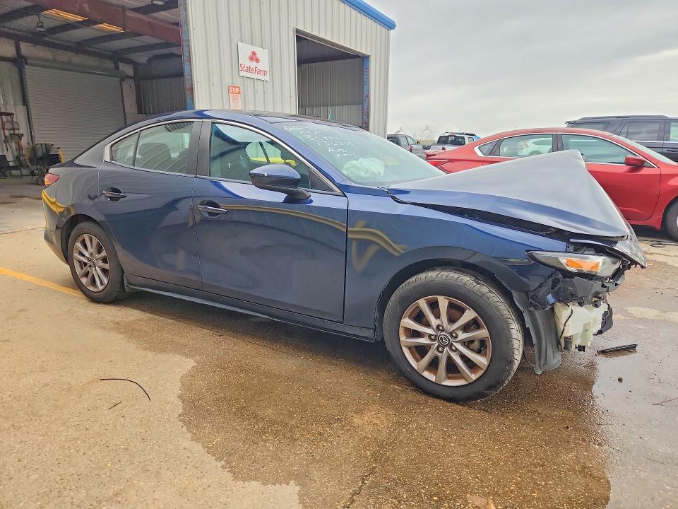 60677776 :رقم المزاد ، 3MZBPABL7LM136738 vin ، 2020 Mazda 3 مزاد بيع