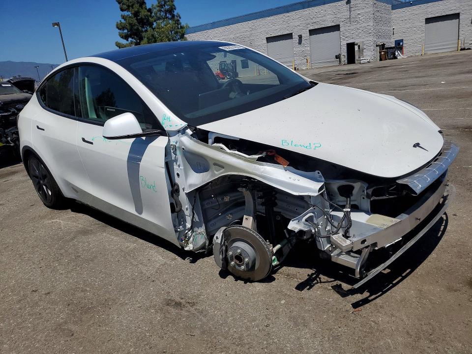 2024 Tesla Model Y მანქანა იყიდება აუქციონზე, vin: 7SAYGDED4RF196608, აუქციონის ნომერი: 60297436