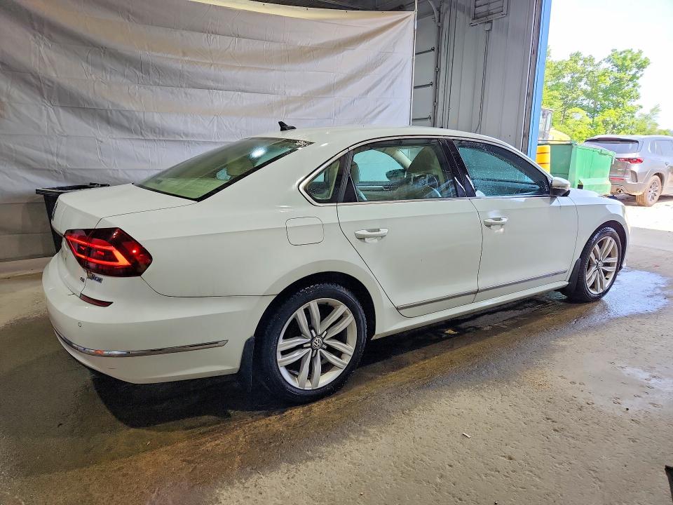 Продажа на аукционе авто 2017 Volkswagen Passat, vin: 1VWGT7A35HC009372, номер лота: 59868226