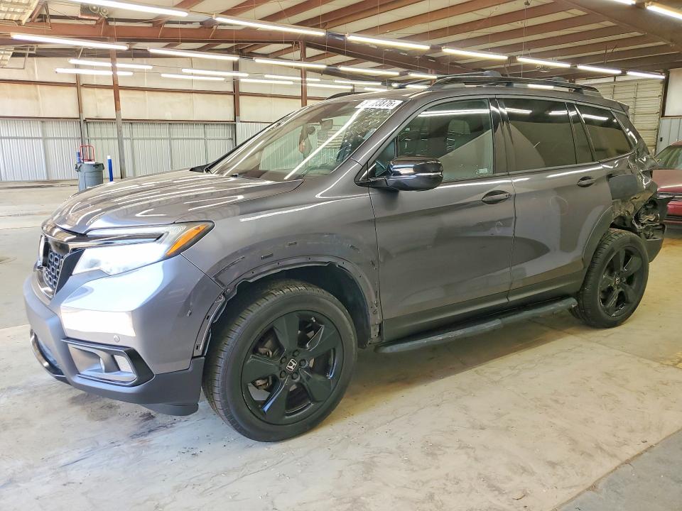 58883876 :رقم المزاد ، 5FNYF8H08KB003835 vin ، 2019 Honda Passport مزاد بيع