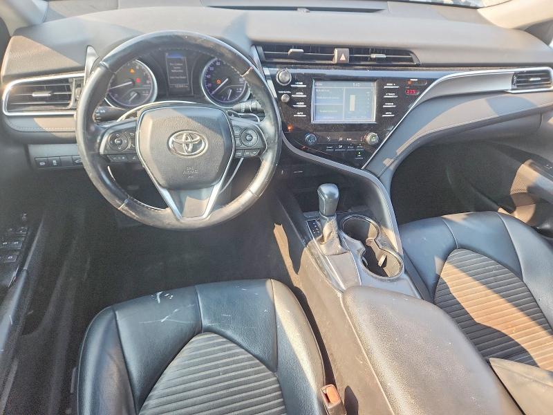 62140306 :رقم المزاد ، 4T1B11HK7JU644537 vin ، 2018 Toyota Camry مزاد بيع