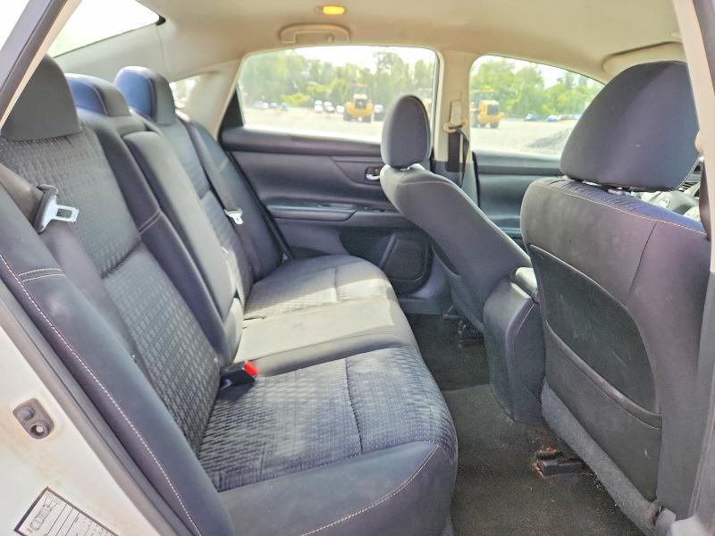 2017 Nissan Altima მანქანა იყიდება აუქციონზე, vin: 1N4AL3AP0HC119823, აუქციონის ნომერი: 60697336