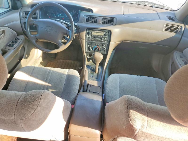60198946 :رقم المزاد ، 4T1BG22K91U028948 vin ، 2001 Toyota Camry مزاد بيع
