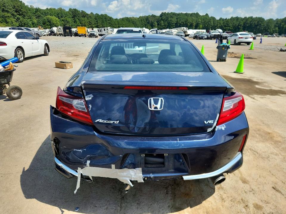 62039656 :رقم المزاد ، 1HGCT2B86HA003303 vin ، 2017 Honda Accord مزاد بيع