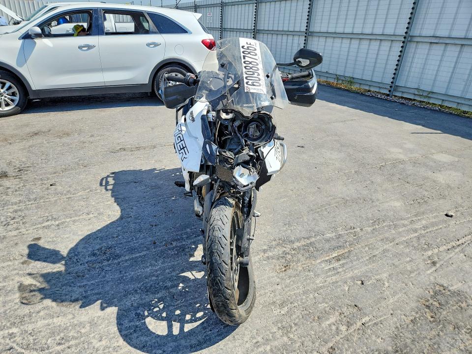 Продаж на аукціоні авто 2018 Triumph Motorcycle Tiger, vin: SMTE02BF8JT875833, номер лоту: 60988786