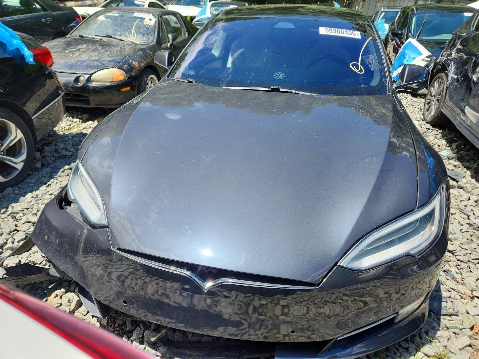 Продажа на аукционе авто 2018 Tesla Model S, vin: 5YJSA1E23JF278304, номер лота: 59300496