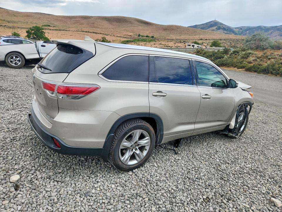 60618796 :رقم المزاد ، 5TDDKRFH8GS339321 vin ، 2016 Toyota Highlander مزاد بيع