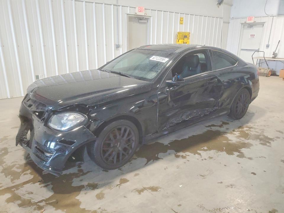 2015 Mercedes-benz C მანქანა იყიდება აუქციონზე, vin: WDDGJ4HBXFG389020, აუქციონის ნომერი: 62122556