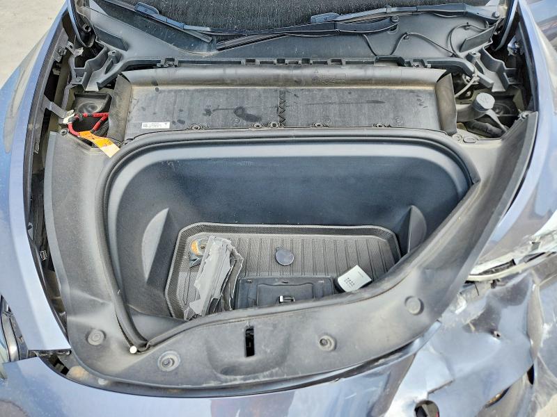 60963606 :رقم المزاد ، 7SAYGAEE5PF661305 vin ، 2023 Tesla Model Y مزاد بيع