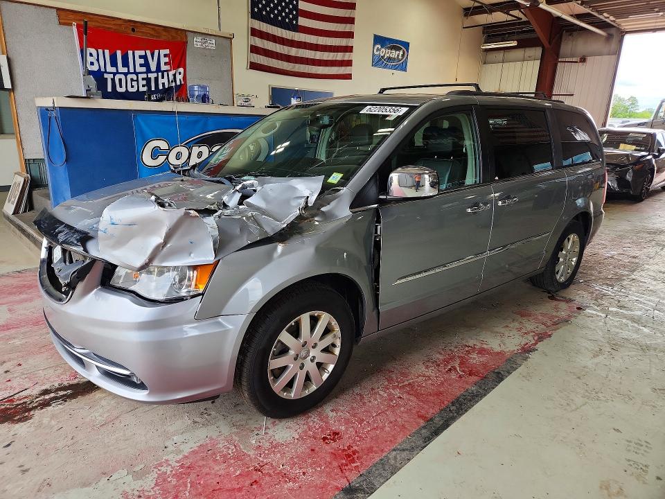 2014 Chrysler Town & Country მანქანა იყიდება აუქციონზე, vin: 2C4RC1CG0ER425650, აუქციონის ნომერი: 62205356
