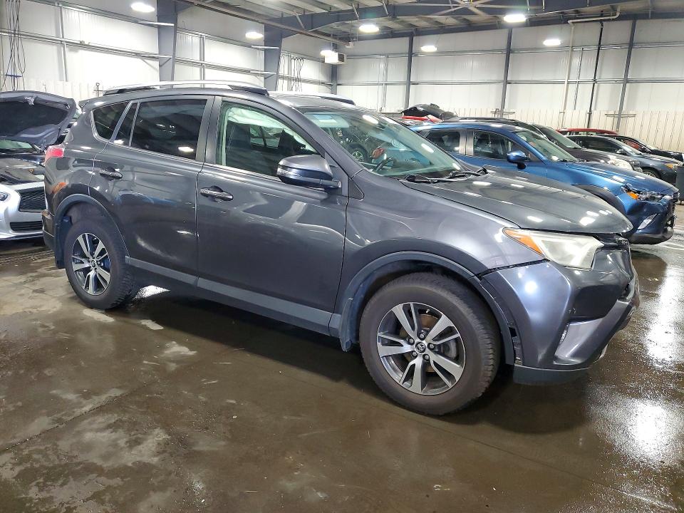 Продаж на аукціоні авто 2018 Toyota Rav4, vin: JTMRFREV5JD254375, номер лоту: 61982146