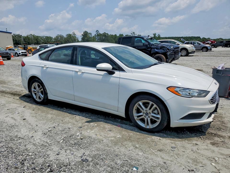 62689096 :رقم المزاد ، 3FA6P0LU4JR243189 vin ، 2018 Ford Fusion مزاد بيع