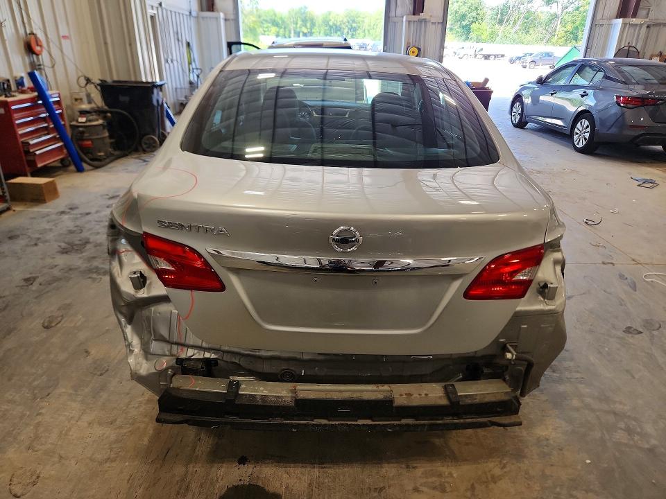 2018 Nissan Sentra მანქანა იყიდება აუქციონზე, vin: 3N1AB7AP0JY227511, აუქციონის ნომერი: 62923676