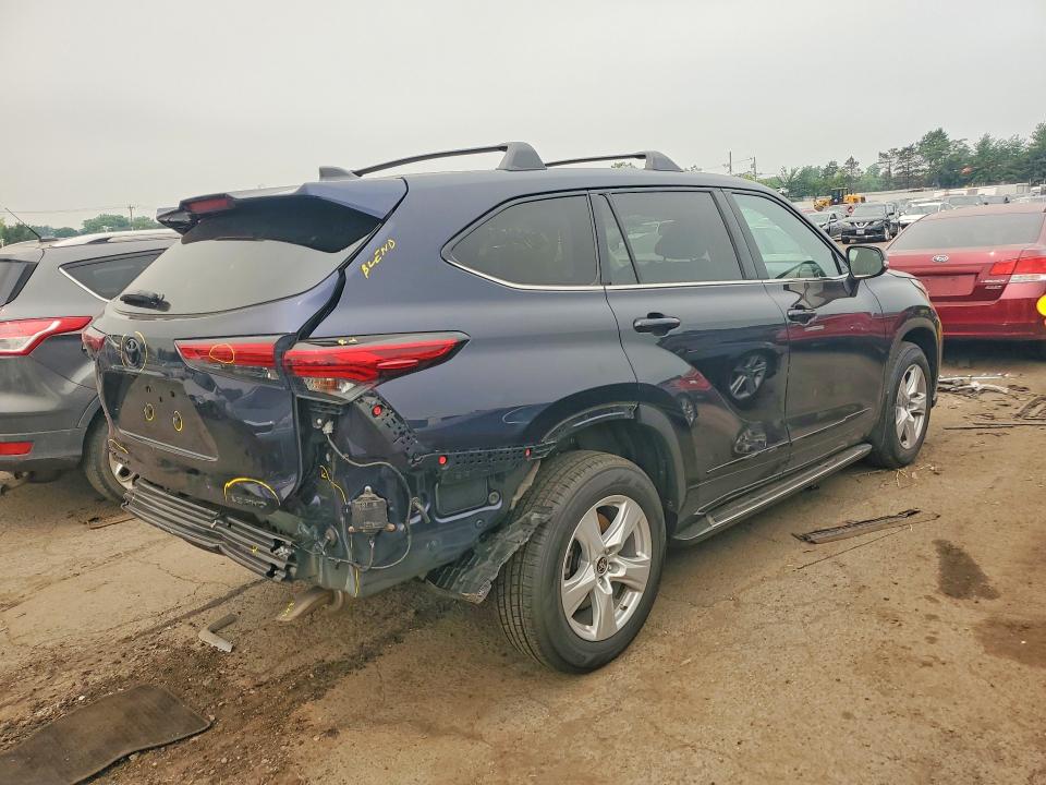 Продаж на аукціоні авто 2022 Toyota Highlander, vin: 5TDBZRBH6NS220849, номер лоту: 60482826