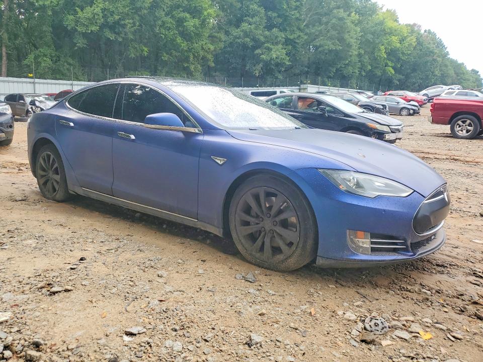 Продажа на аукционе авто 2015 Tesla Model S, vin: 5YJSA1H29FF098361, номер лота: 60857736