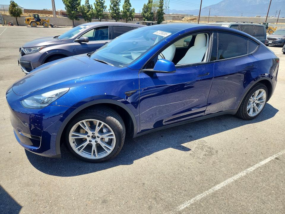 2023 Tesla Model Y მანქანა იყიდება აუქციონზე, vin: 7SAYGDEE6PF586700, აუქციონის ნომერი: 62709086