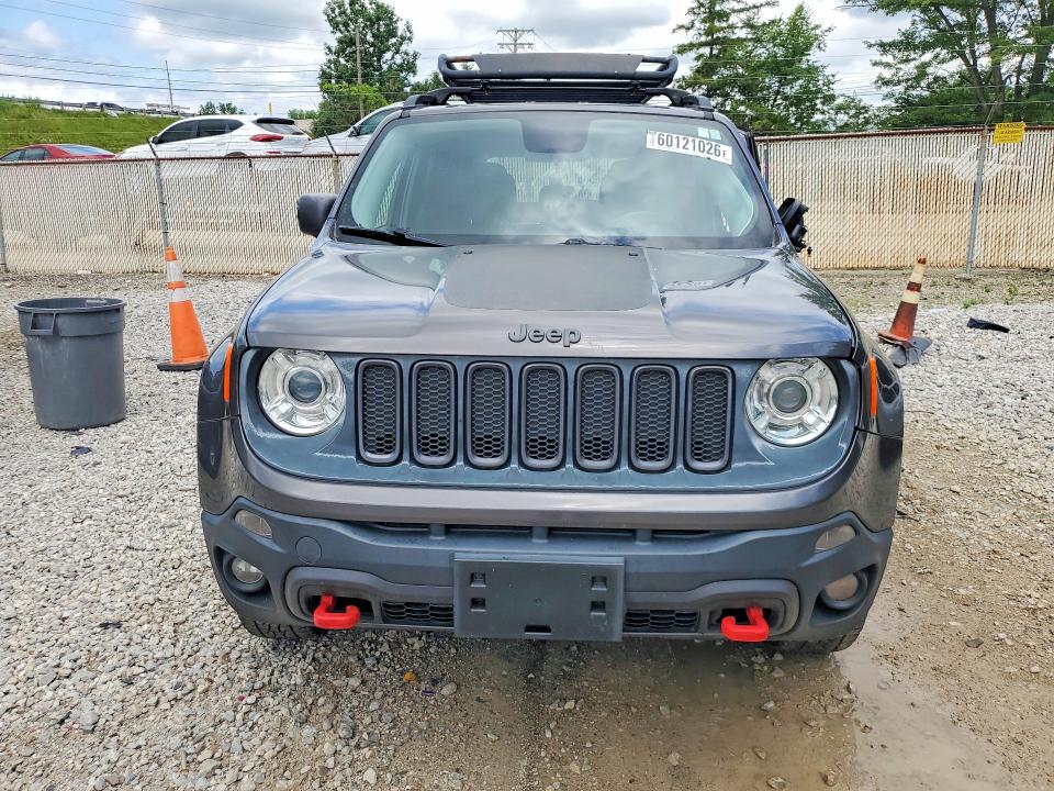 60121026 :رقم المزاد ، ZACCJBCB9HPG57971 vin ، 2017 Jeep Renegade مزاد بيع