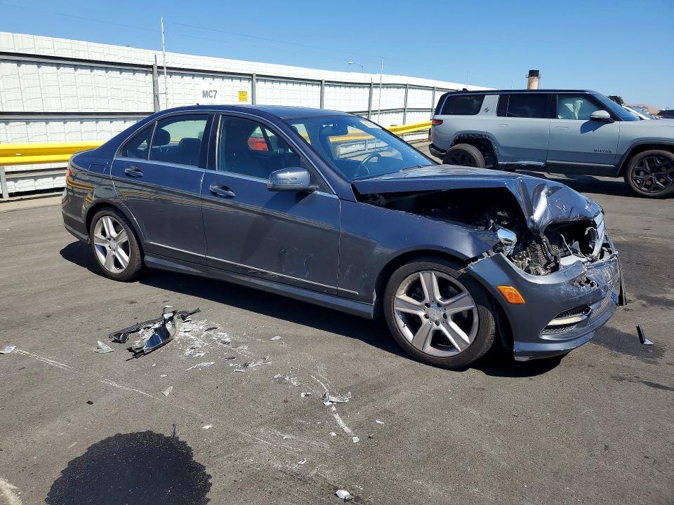 60831926 :رقم المزاد ، WDDGF5EB5BR169987 vin ، 2011 Mercedes-benz C مزاد بيع