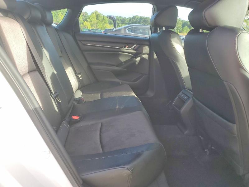 61998256 :رقم المزاد ، 1HGCV1F3XNA050784 vin ، 2022 Honda Accord مزاد بيع