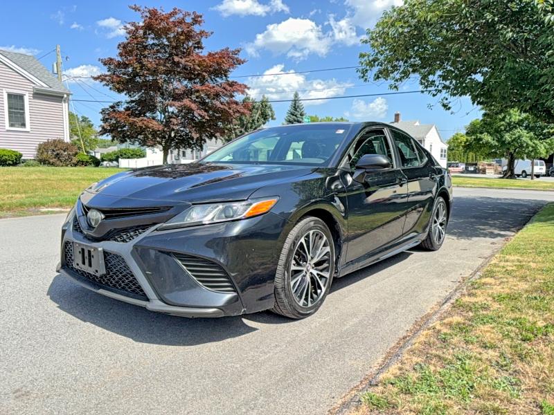 2018 Toyota Camry მანქანა იყიდება აუქციონზე, vin: 4T1B11HK8JU660245, აუქციონის ნომერი: 60044296