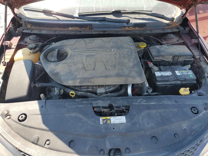 59670386 :رقم المزاد ، 1C3CCCBG9FN518155 vin ، 2015 Chrysler 200 مزاد بيع