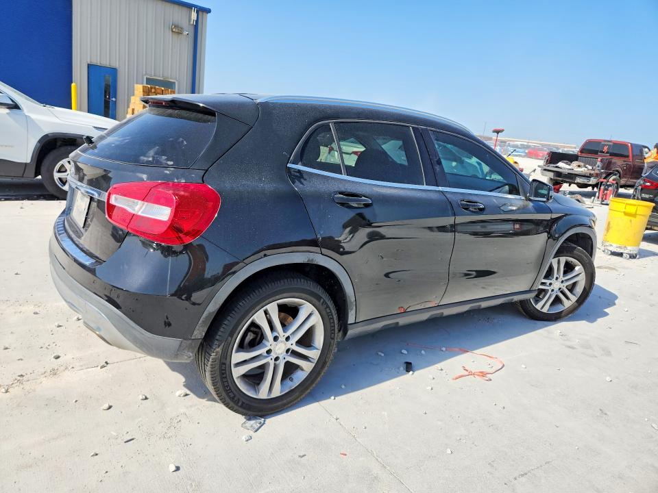 Продаж на аукціоні авто 2015 Mercedes-benz Gla, vin: WDCTG4EB0FJ116273, номер лоту: 61871216