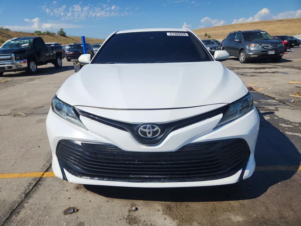 Продажа на аукционе авто 2018 Toyota Camry, vin: JTNB11HK5J3023805, номер лота: 61960936
