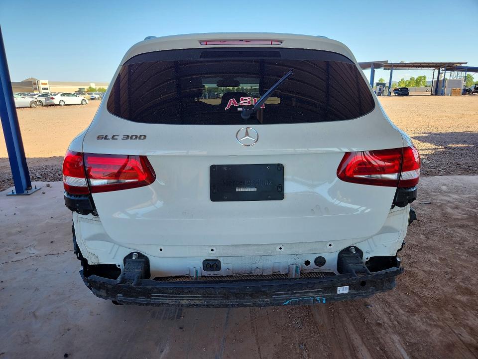 62860586 :رقم المزاد ، WDC0G4JB0HF174382 vin ، 2017 Mercedes-benz Glc مزاد بيع