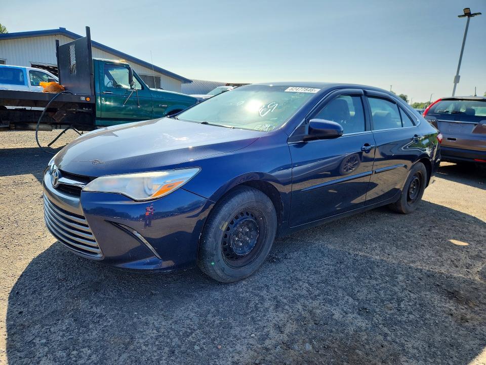 62477846 :رقم المزاد ، 4T1BF1FK5HU814375 vin ، 2017 Toyota Camry مزاد بيع