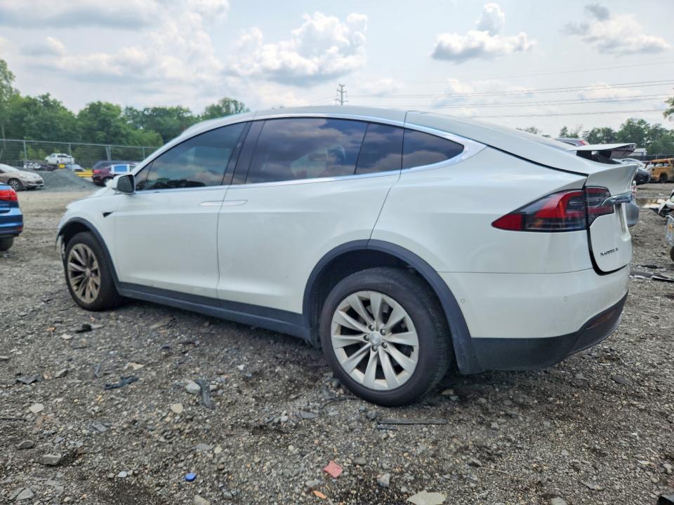 Продаж на аукціоні авто 2018 Tesla Model X, vin: 5YJXCBE24JF116803, номер лоту: 61958766