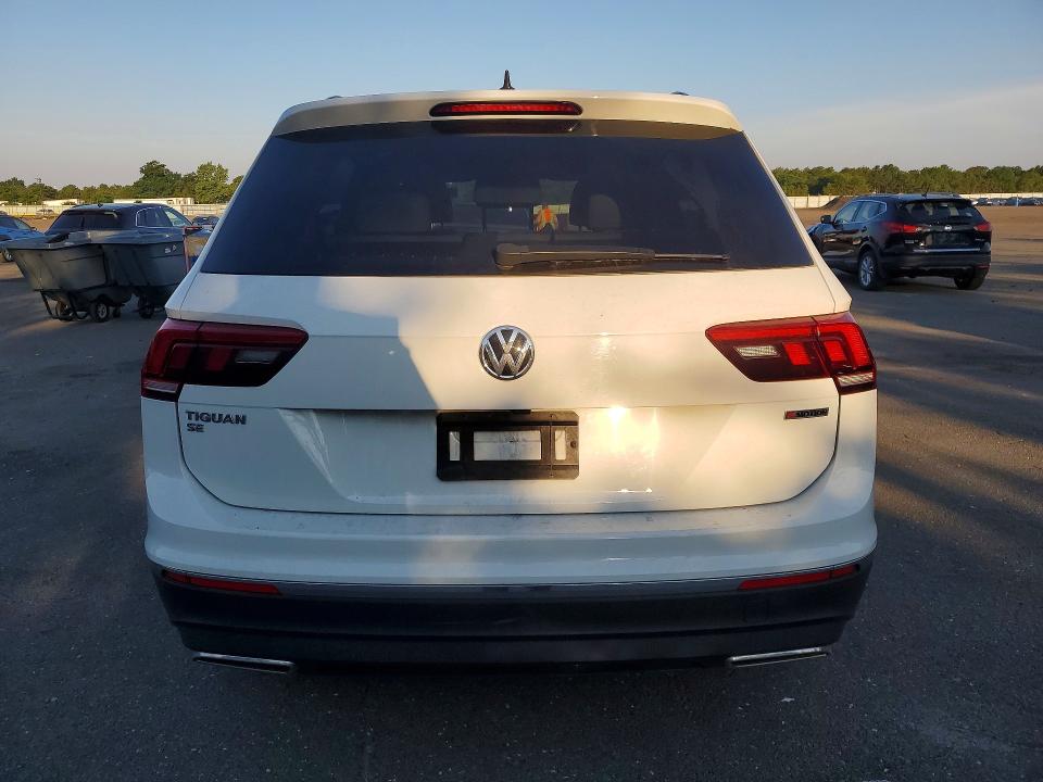 60946526 :رقم المزاد ، 3VV2B7AX5MM086613 vin ، 2021 Volkswagen Tiguan مزاد بيع
