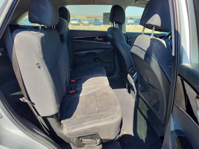 2017 Kia Sorento მანქანა იყიდება აუქციონზე, vin: 5XYPGDA5XHG233272, აუქციონის ნომერი: 63509146